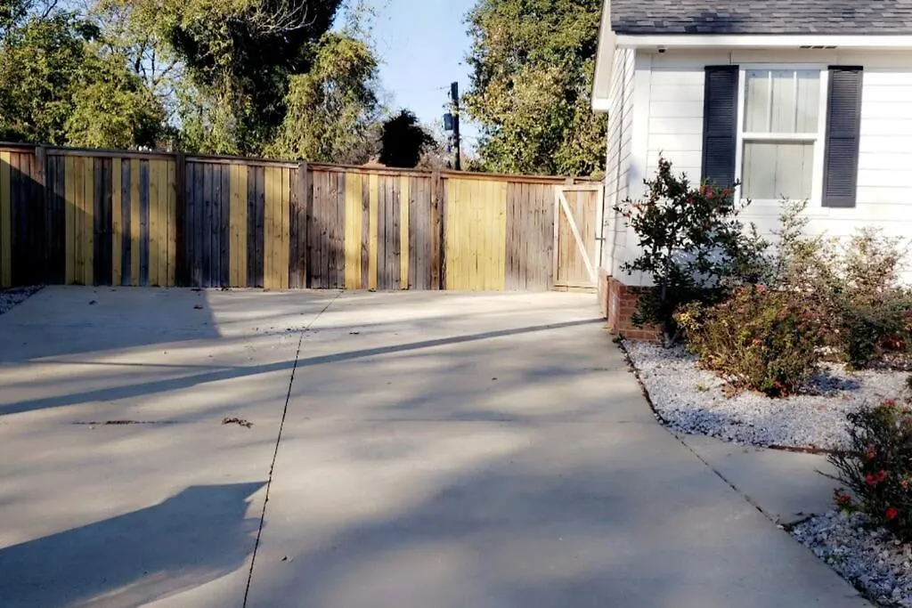 Casa vacanze Fenced In Backyard, 7 Minutes From Downtown 2 Bedroom Memphis Stati Uniti